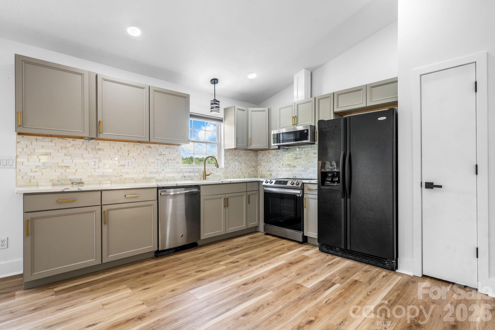 4362 Calico Road Lenoir, NC 28645 - Photo 4 of 31