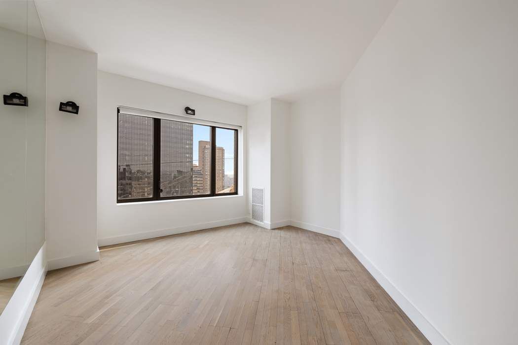 425 East 58th Street, Unit 20F Manhattan, NY 10022 - Photo 7 of 11
