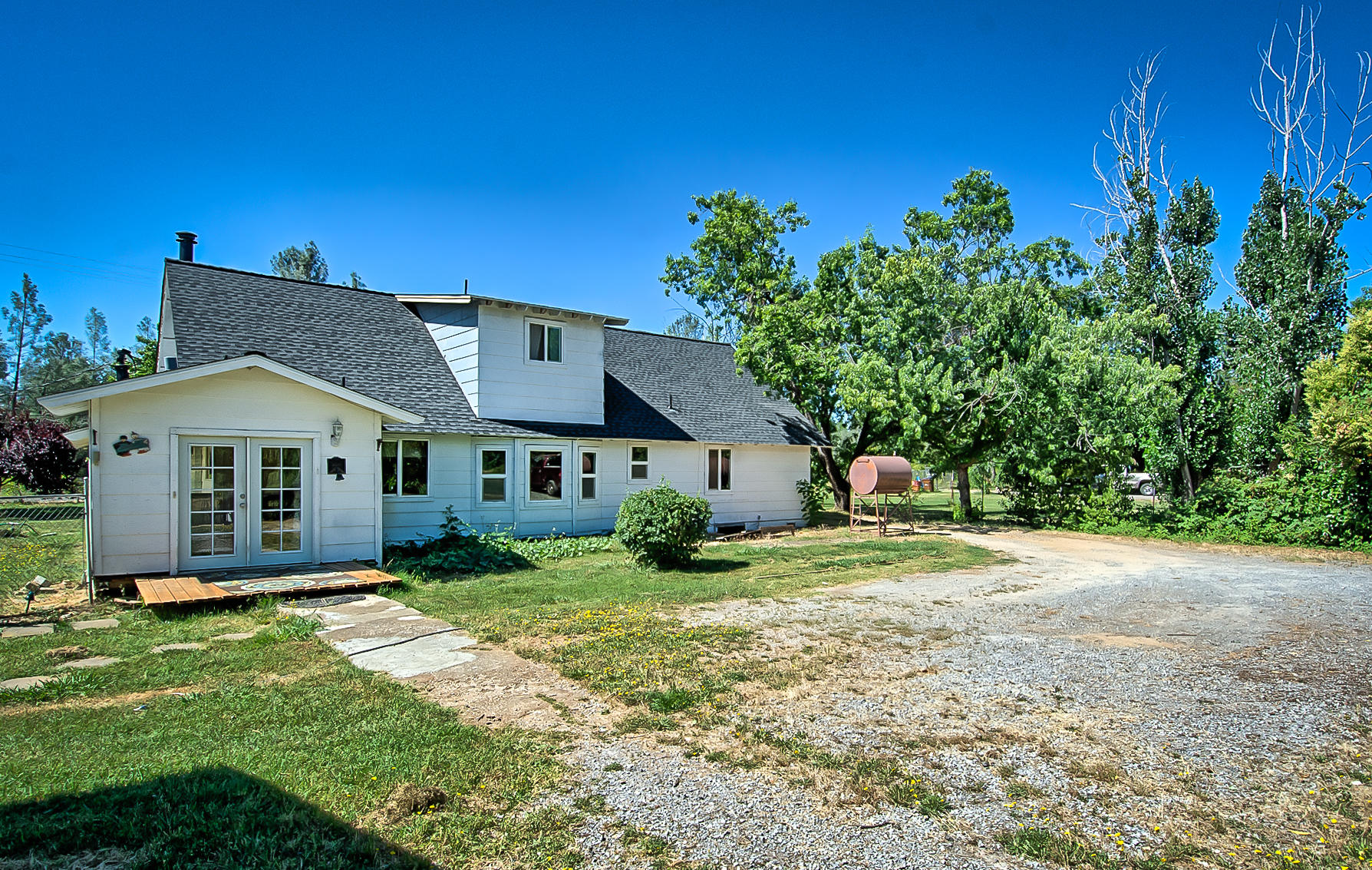 16008 Cloverdale Road Anderson, CA 96007 - Photo 37 of 64 cloverdale-134
