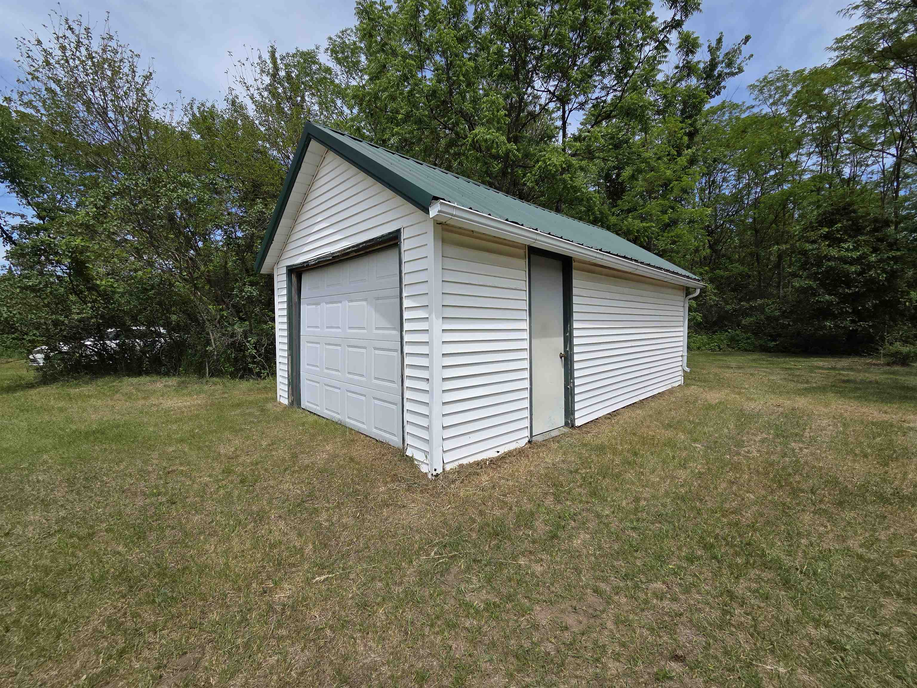 305 William Street Avoca, WI 53506 - Photo 14 of 38