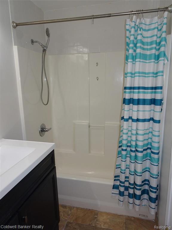 32015 Farmersville Road Farmington Hills, MI 48334 - Photo 31 of 57