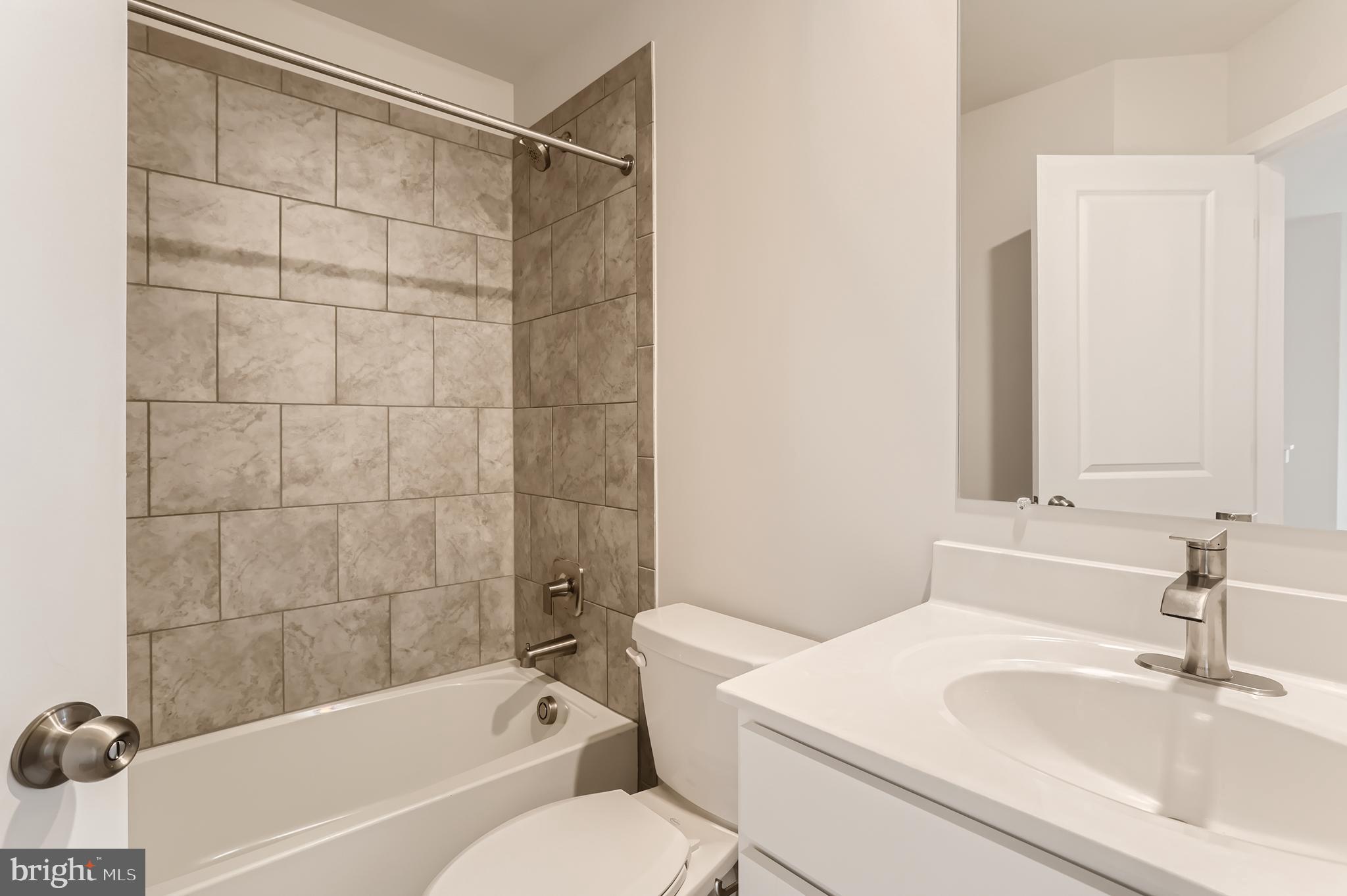 246 Waterstone Road Essex, MD 21221 - Photo 9 of 24