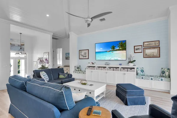 $4,695,000 | 241 Tollgate Boulevard, Islamorada, FL 33036