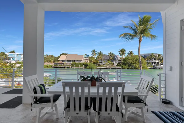 $4,695,000 | 241 Tollgate Boulevard, Islamorada, FL 33036