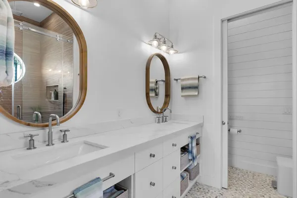 $4,695,000 | 241 Tollgate Boulevard, Islamorada, FL 33036