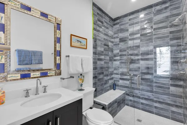 $4,695,000 | 241 Tollgate Boulevard, Islamorada, FL 33036