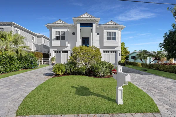 $4,695,000 | 241 Tollgate Boulevard, Islamorada, FL 33036