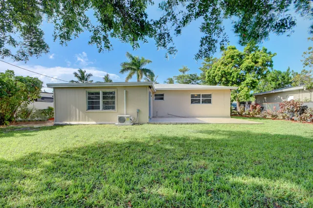 $3,500 | 1749 15th Avenue North, Lake Worth Beach, FL 33460