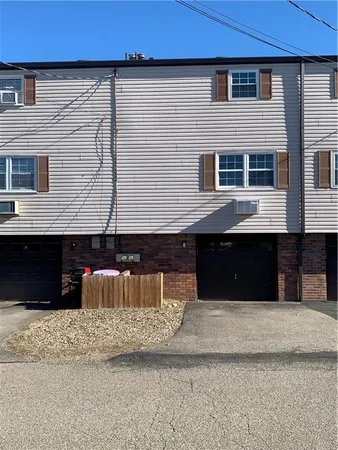 $107,900 | 380 Northgate Drive, Unit D, Apollo, PA 15613