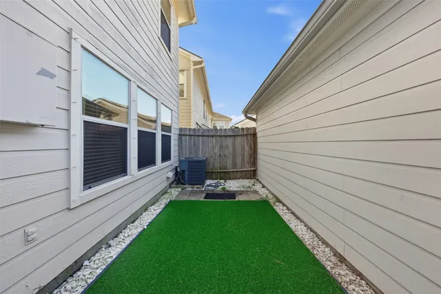 $1,850 | 1929 Kemah Village Drive, Kemah, TX 77565