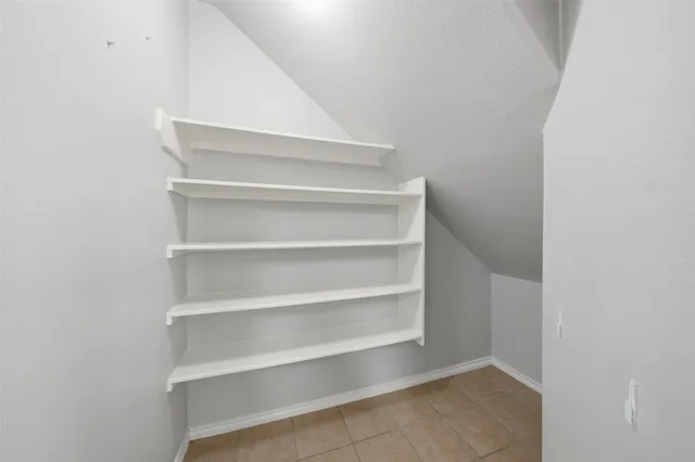 $1,850 | 1929 Kemah Village Drive, Kemah, TX 77565