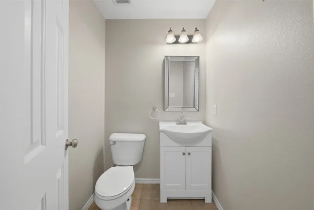 $1,850 | 1929 Kemah Village Drive, Kemah, TX 77565