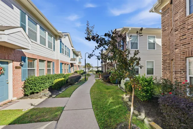 $1,850 | 1929 Kemah Village Drive, Kemah, TX 77565