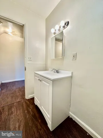 a bathroom with a tub