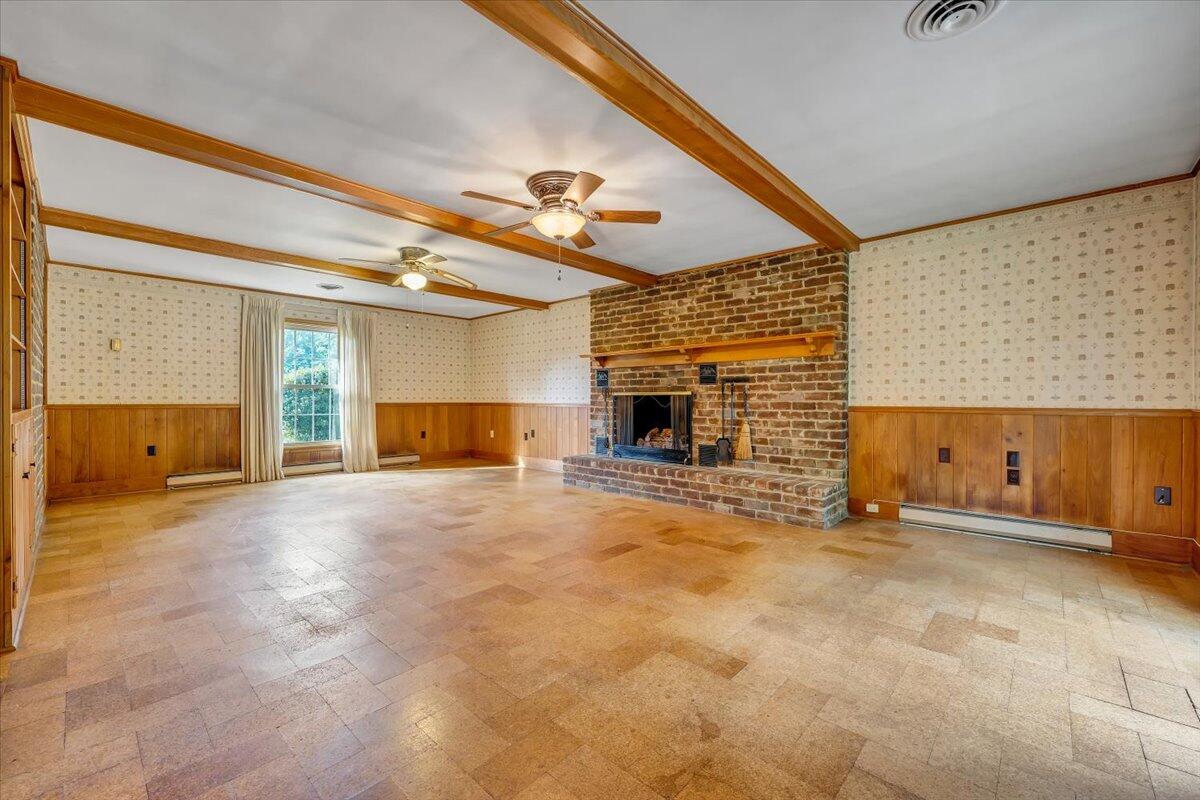 3543 Winding Way Road Southwest Roanoke, VA 24015 - Photo 26 of 50 LARGE ADDITIONAL LIVING ROOM!