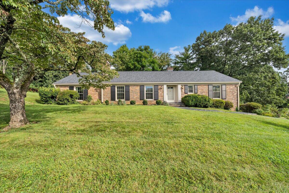 3543 Winding Way Road Southwest Roanoke, VA 24015 - Photo 3 of 50 ONE LEVEL LIVING!