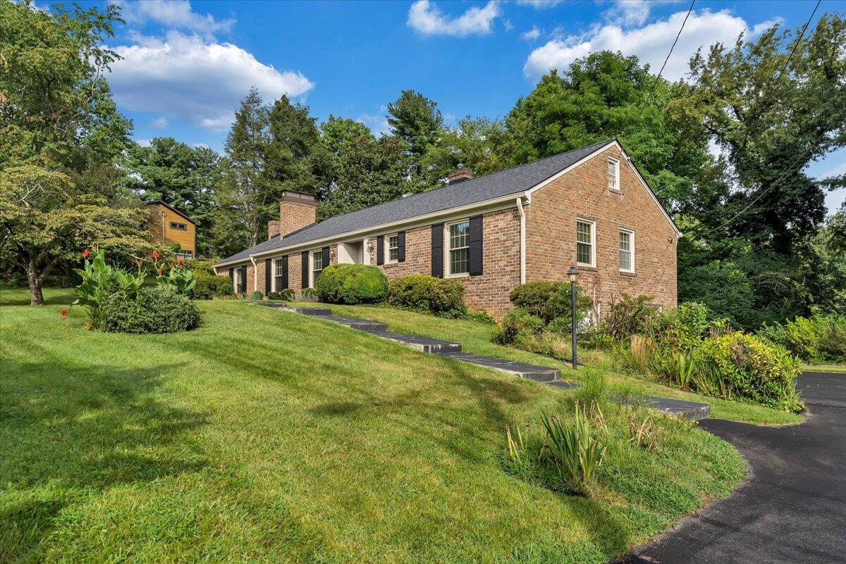 3543 Winding Way Road Southwest Roanoke, VA 24015 - Photo 5 of 50 NEWER ROOF!
