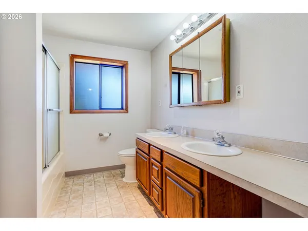 $699,900 | 8748 Enclid Street Northeast, Salem, OR 97305