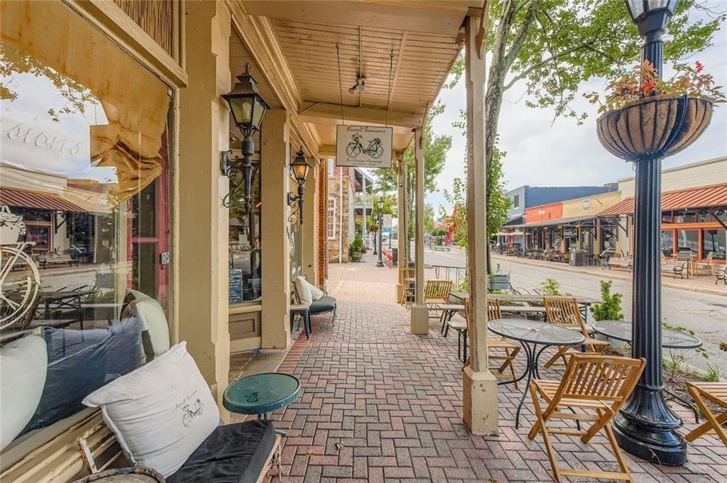 7500 Roswell Road, Unit 24 Sandy Springs, GA 30350 - Photo 38 of 45 a view of entryway with patio