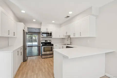 $519,900 | 46 Gazebo Lane, Holtsville, NY 11742