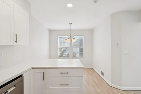 $519,900 | 46 Gazebo Lane, Holtsville, NY 11742