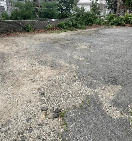 $1,725 | 37 Oak Avenue, Unit 2, Worcester, MA 01605