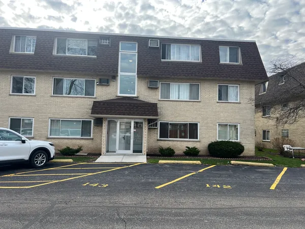 $1,500 | 8812 Briar Court, Unit 1C, Des Plaines, IL 60016