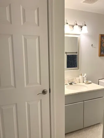 $1,500 | 8812 Briar Court, Unit 1C, Des Plaines, IL 60016