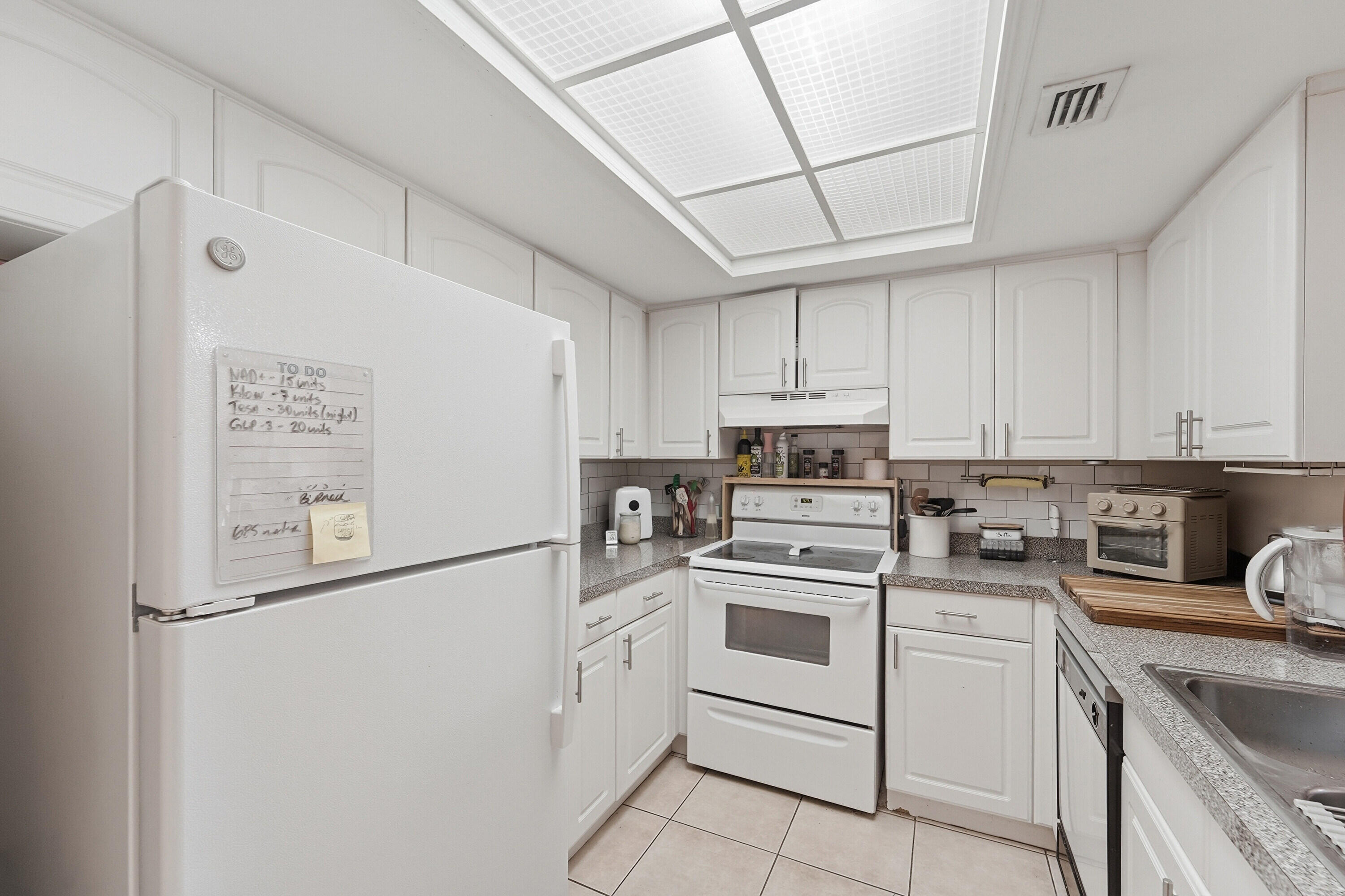 81 Deer Creek Road, Unit 103 Deerfield Beach, FL 33442 - Photo 4 of 16 03_dsc00033