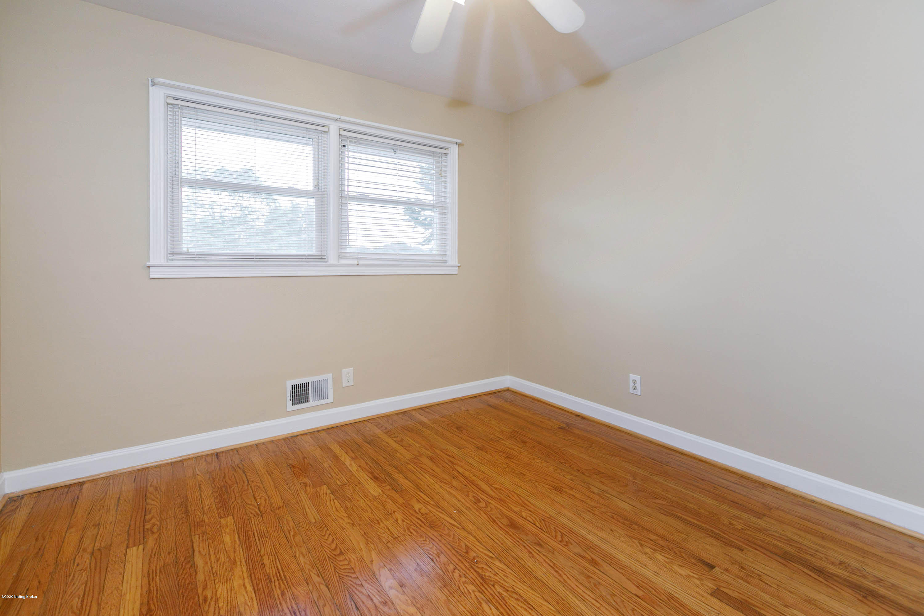5410 Rolling Ridge Road Louisville, KY 40214 - Photo 24 of 38 027
