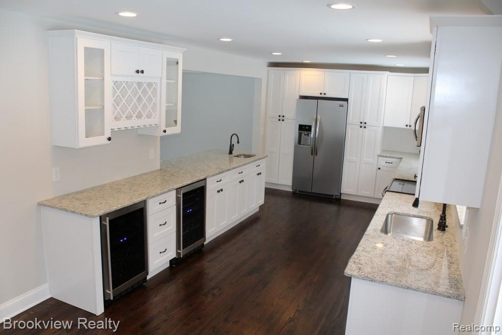 2956 Hillendale Drive Rochester Hills, MI 48309 - Photo 13 of 31