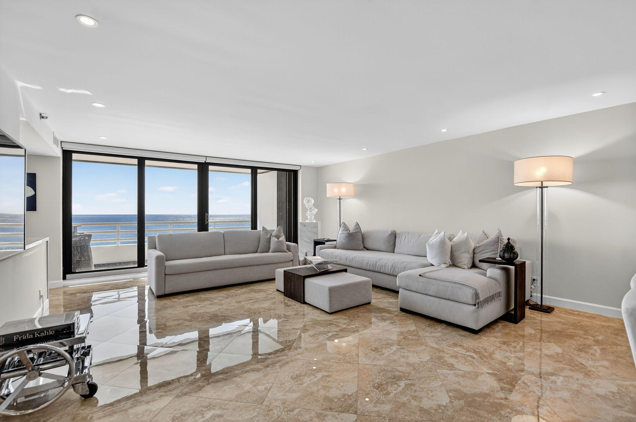 1500 South Ocean Boulevard, Unit 704 Boca Raton, FL 33432 - Photo 4 of 78 Living Room