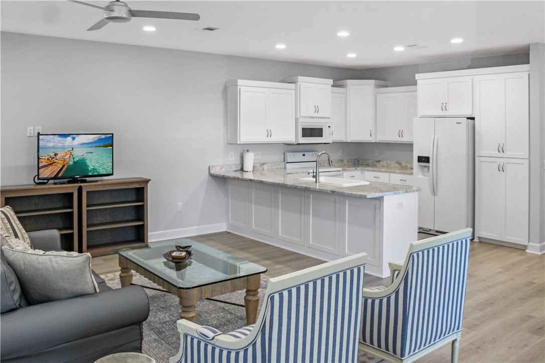905 Wayne Street Darien, GA 31305 - Photo 6 of 34