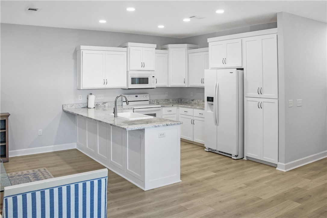 905 Wayne Street Darien, GA 31305 - Photo 8 of 34