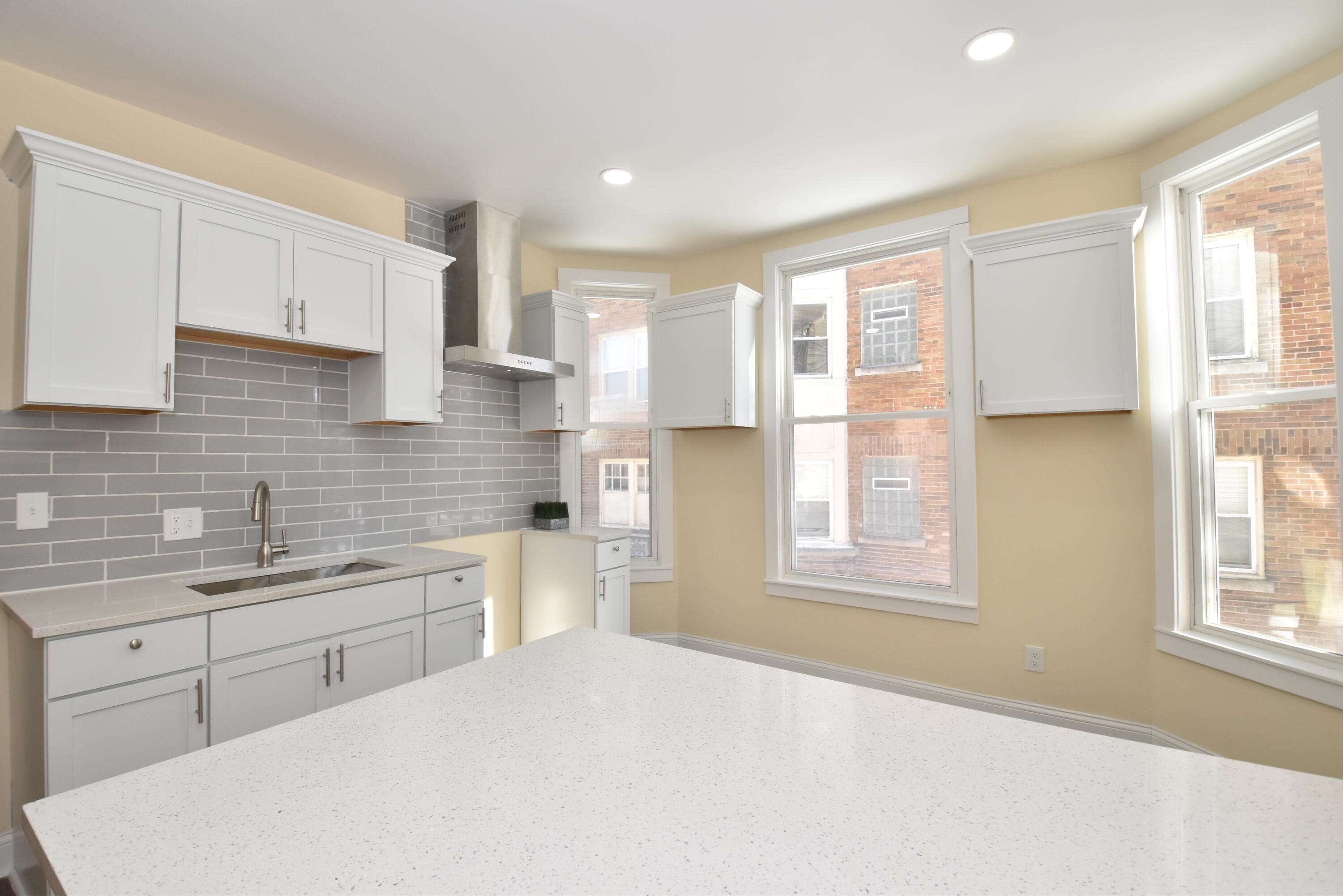 3002 West Kilbourn Avenue Milwaukee, WI 53208 - Photo 14 of 47 Kitchen