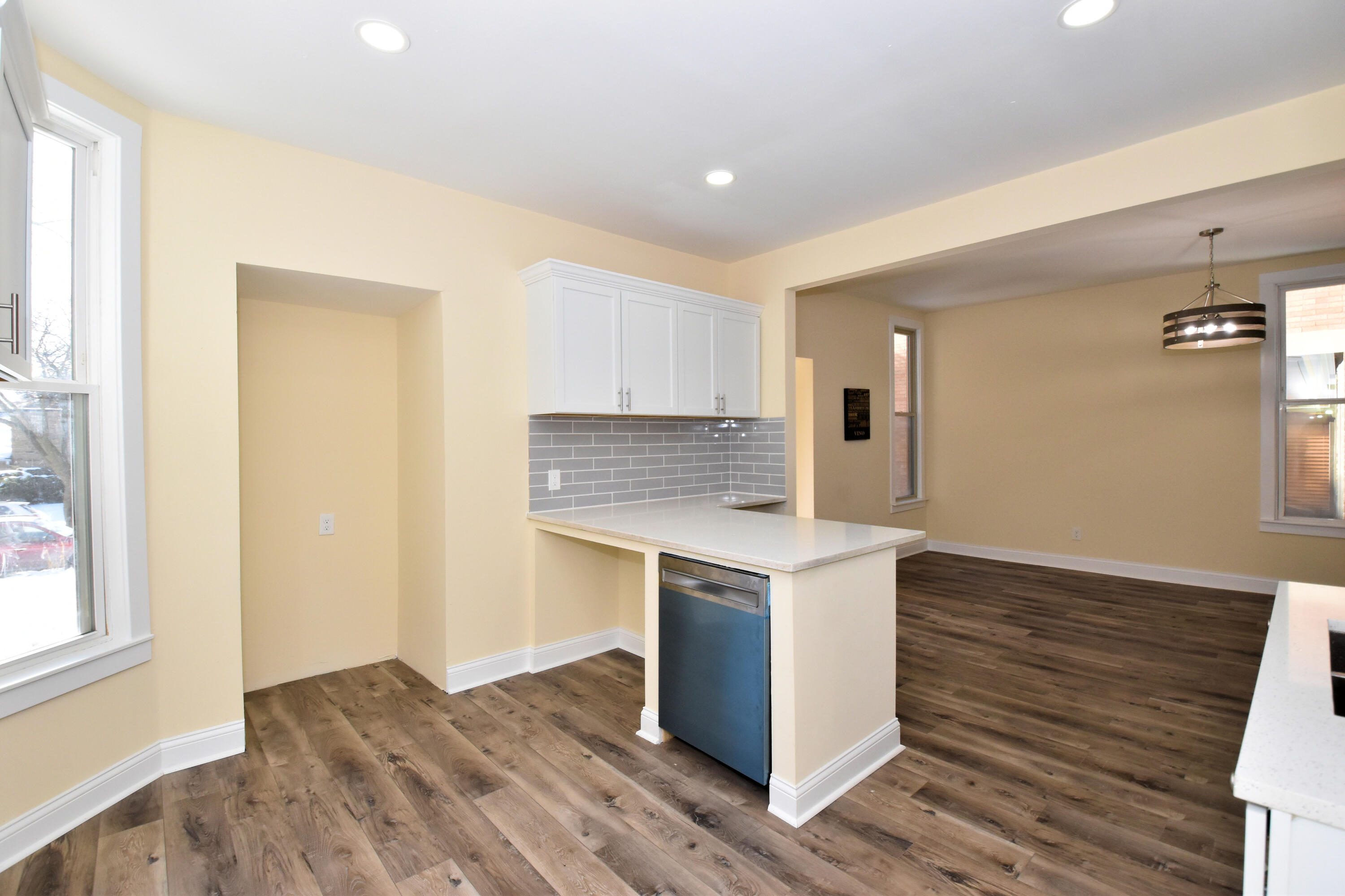 3002 West Kilbourn Avenue Milwaukee, WI 53208 - Photo 16 of 47 Kitchen