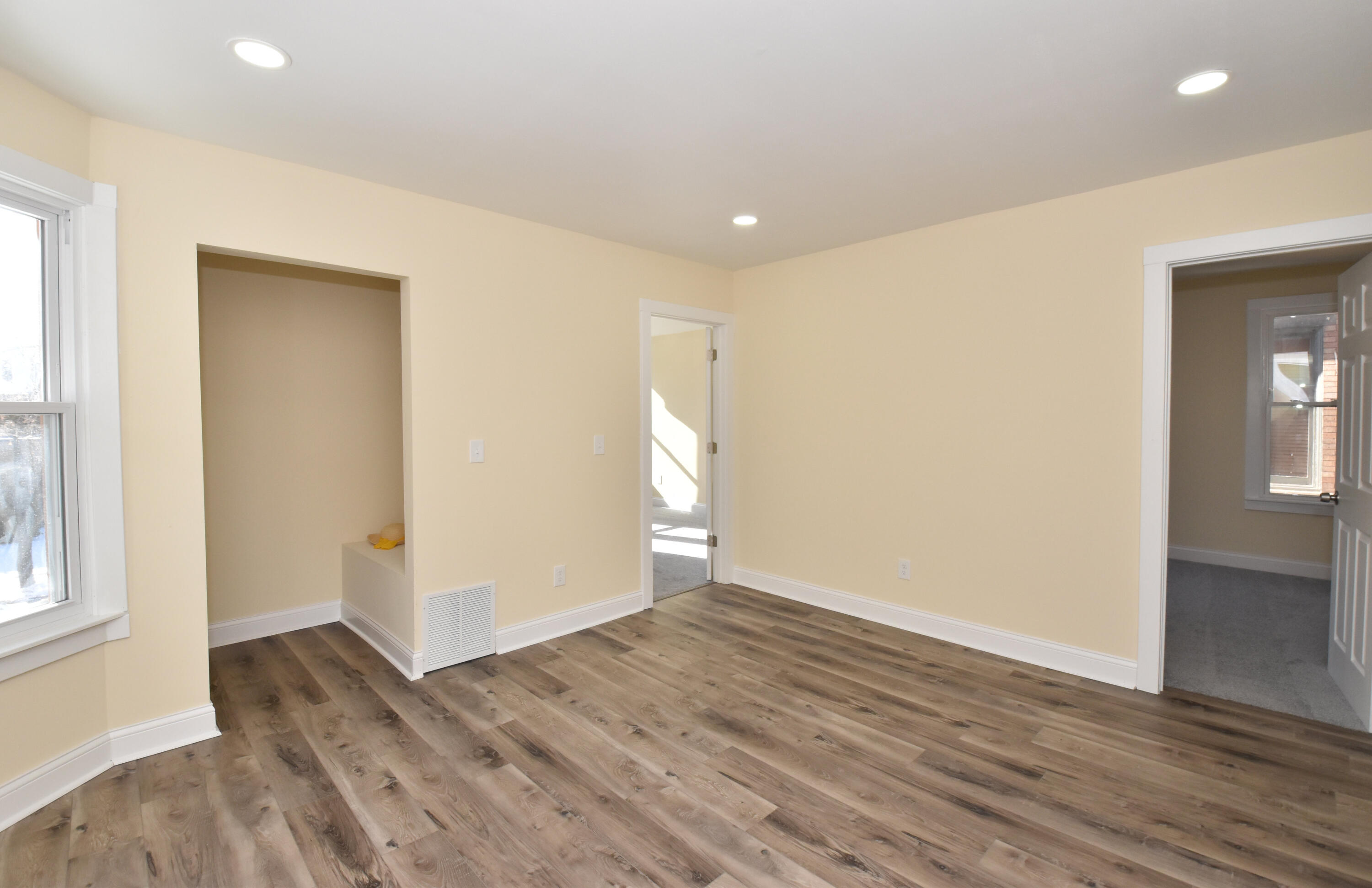 3002 West Kilbourn Avenue Milwaukee, WI 53208 - Photo 28 of 47 Closet / Reading Nook Inside