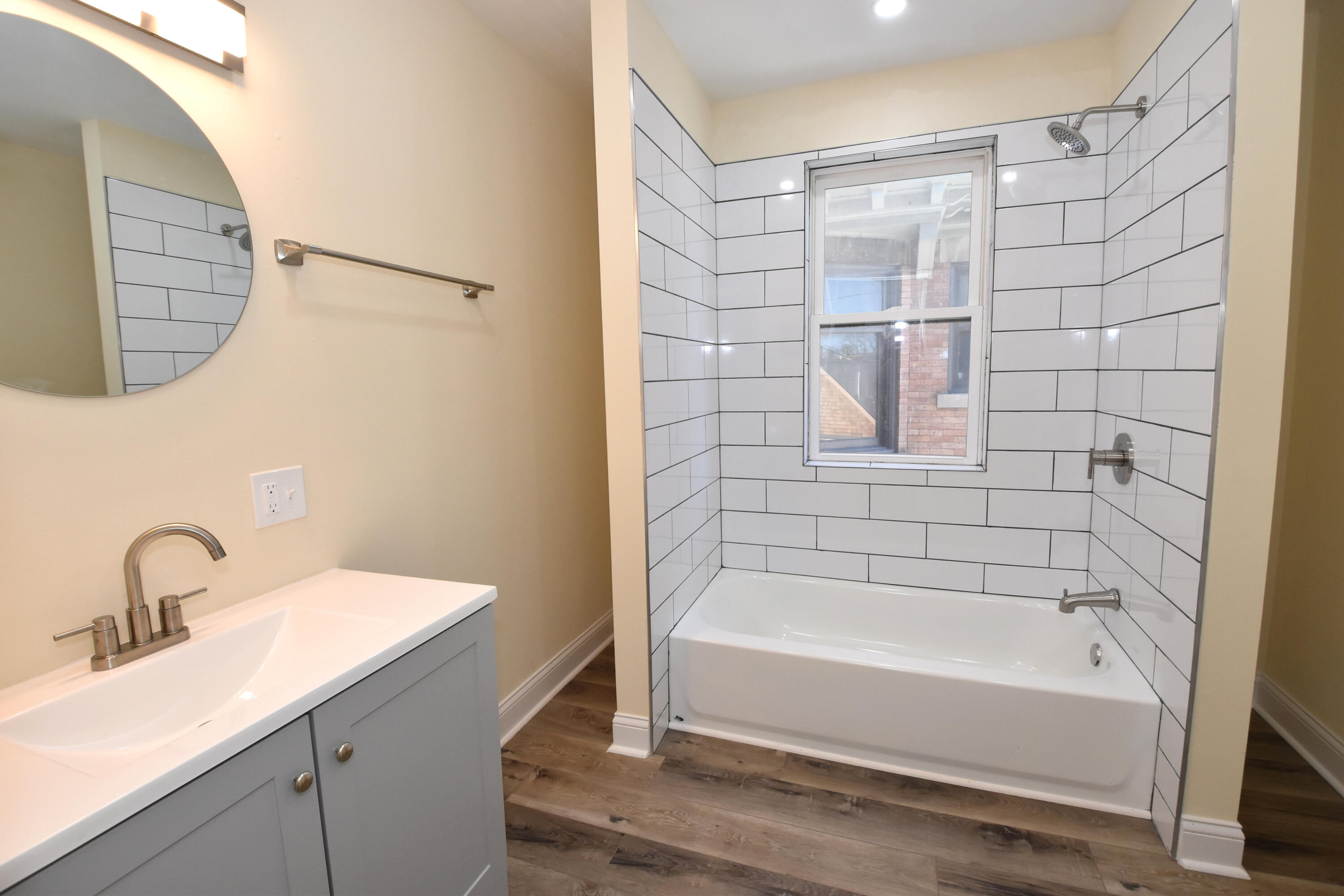 3002 West Kilbourn Avenue Milwaukee, WI 53208 - Photo 34 of 47 Bathroom 2