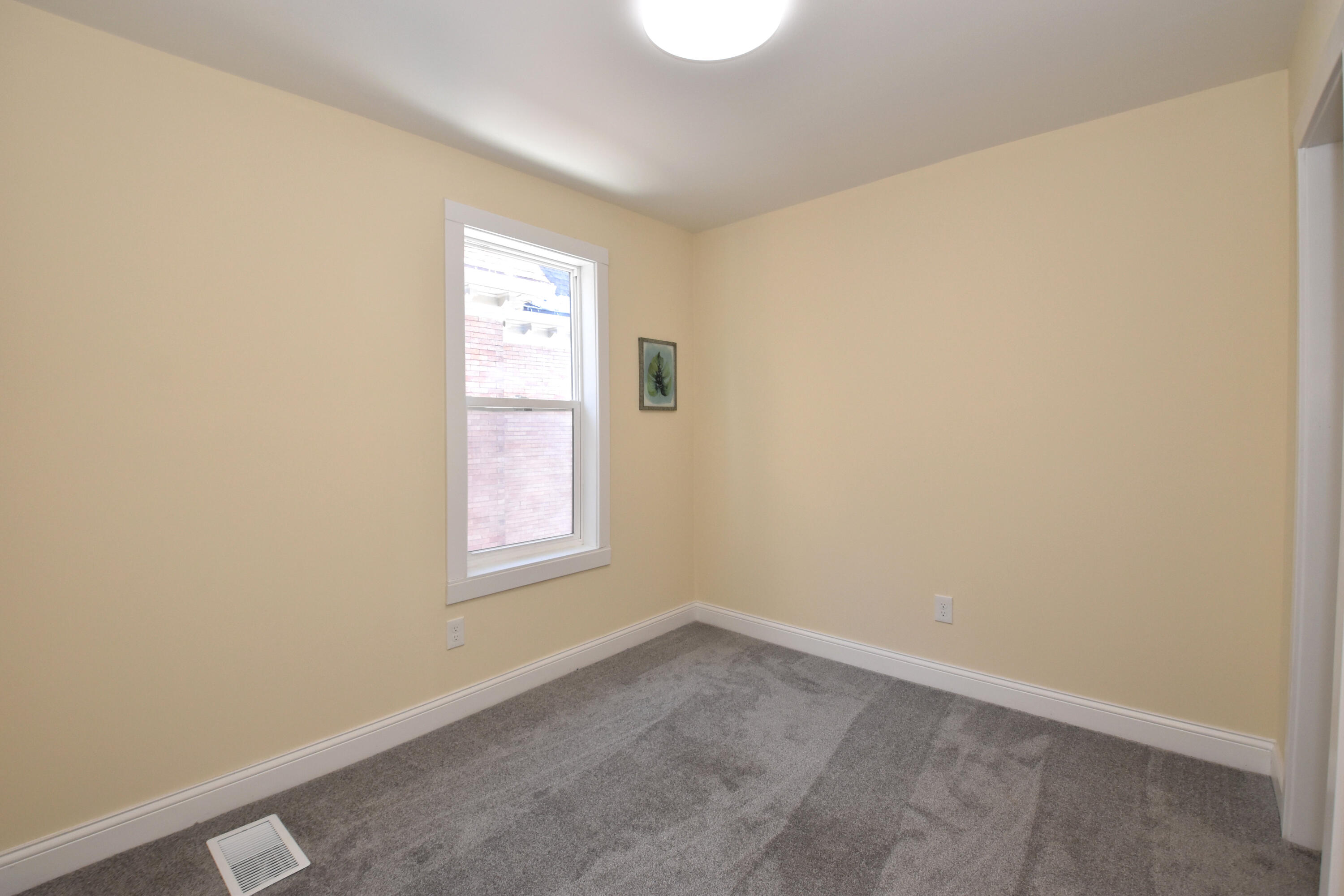 3002 West Kilbourn Avenue Milwaukee, WI 53208 - Photo 36 of 47 Bedroom 3