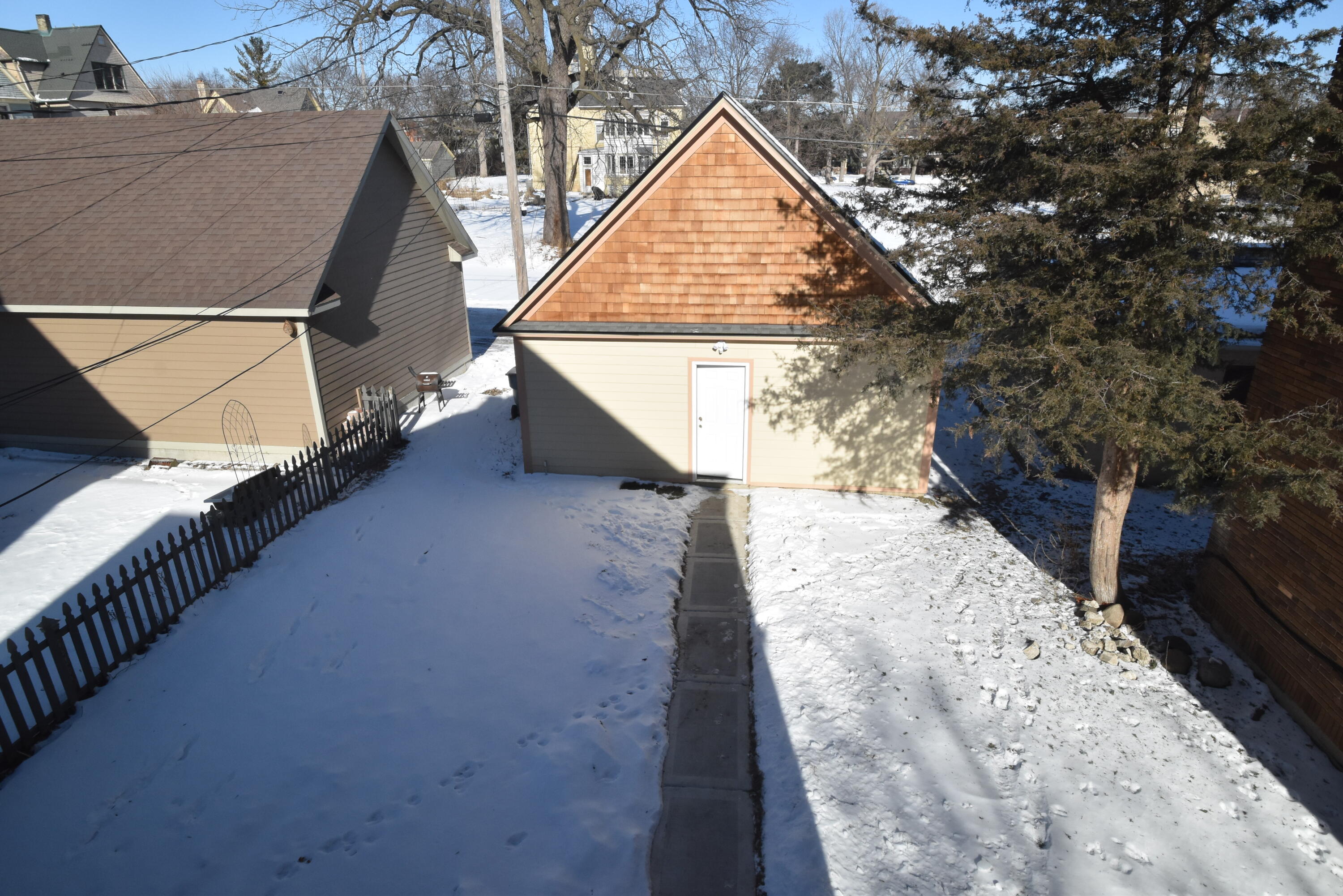 3002 West Kilbourn Avenue Milwaukee, WI 53208 - Photo 45 of 47 Yard