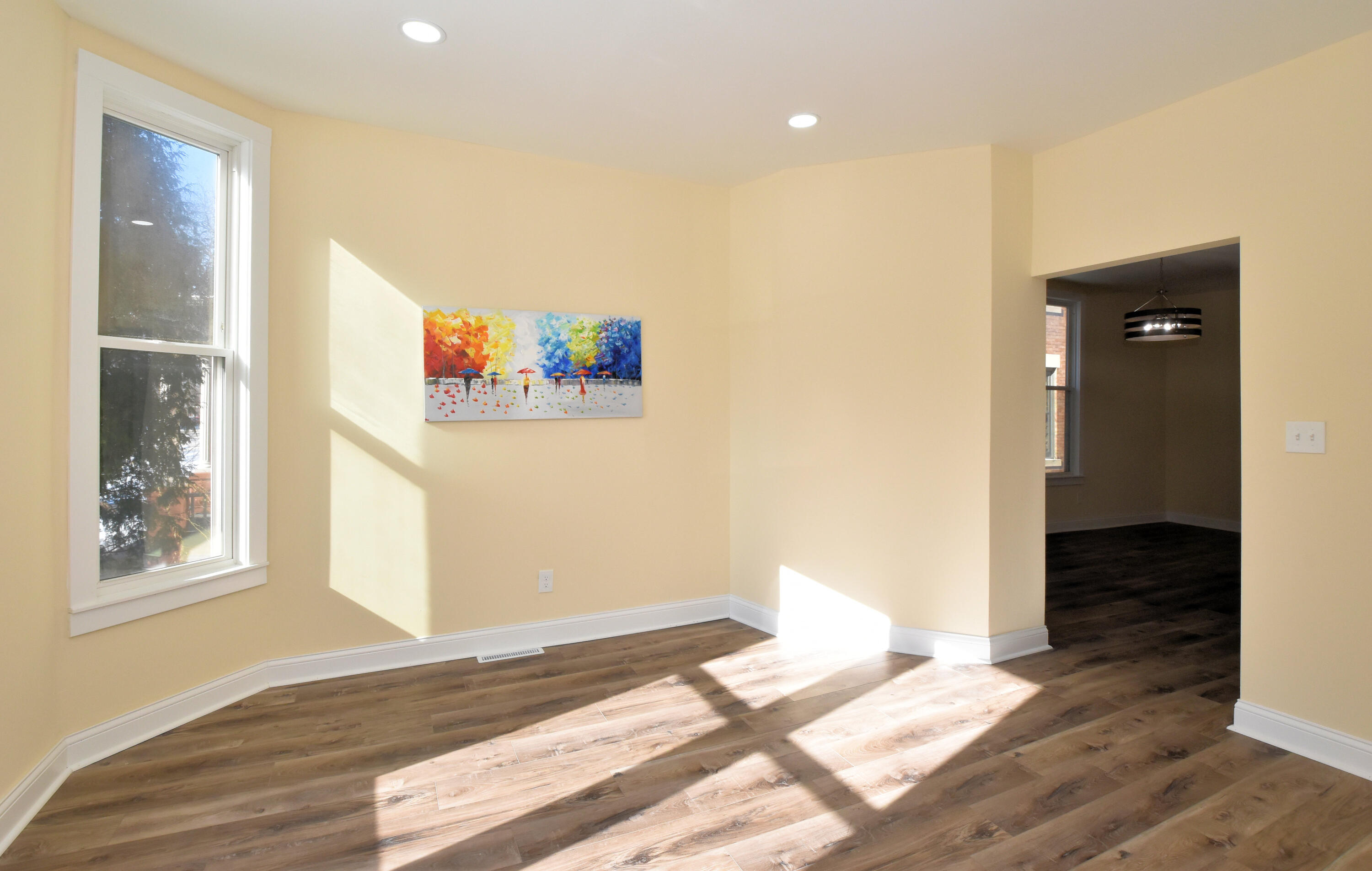 3002 West Kilbourn Avenue Milwaukee, WI 53208 - Photo 8 of 47 Living Room