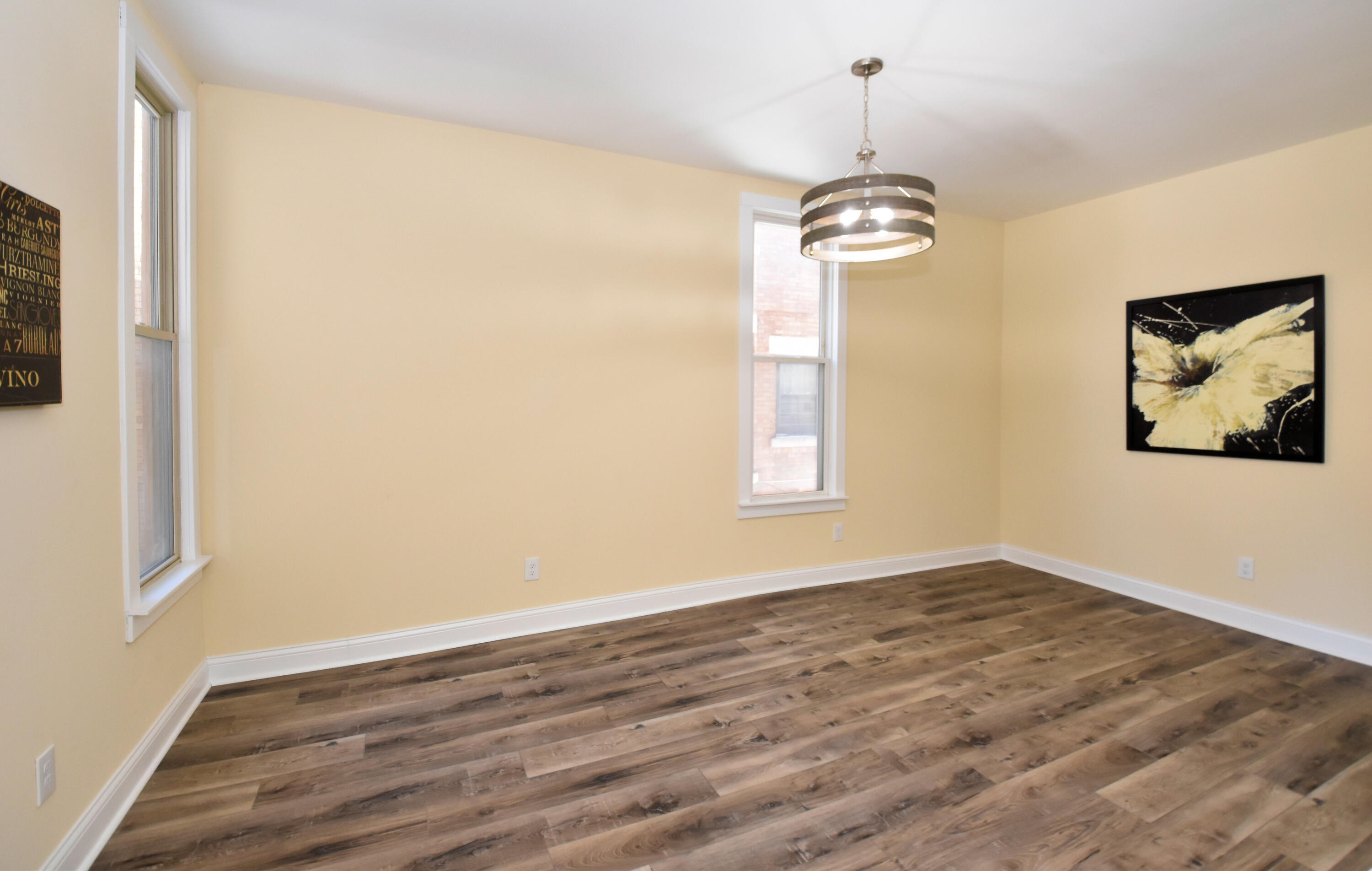 3002 West Kilbourn Avenue Milwaukee, WI 53208 - Photo 9 of 47 Dining Room