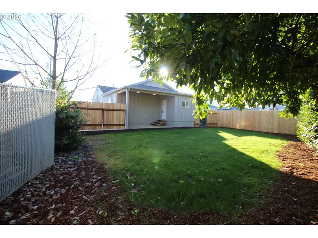 $355,000 | 186 Southwest Rainbow Avenue, Dallas, OR 97338