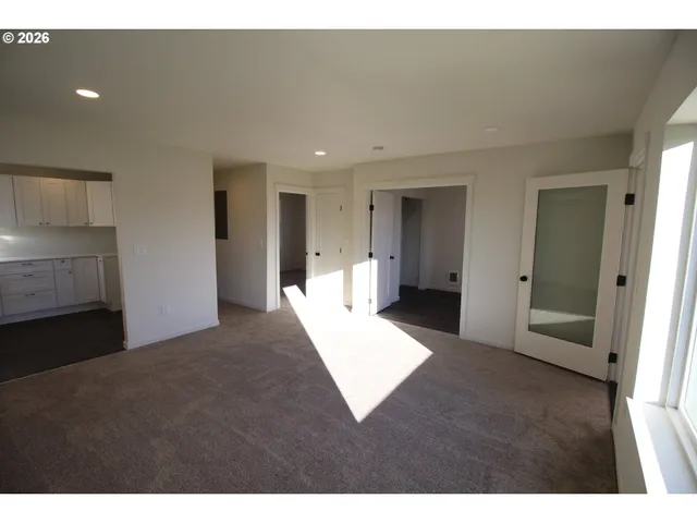 $355,000 | 186 Southwest Rainbow Avenue, Dallas, OR 97338