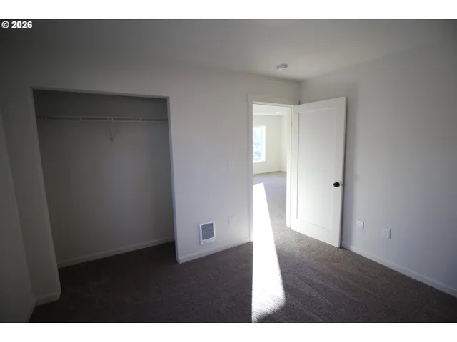 $355,000 | 186 Southwest Rainbow Avenue, Dallas, OR 97338