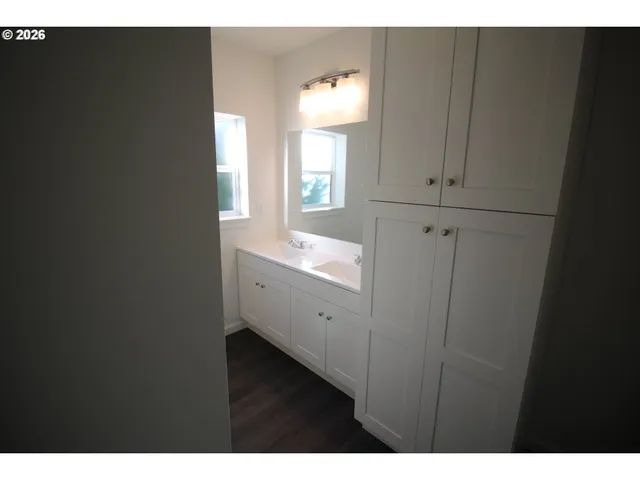 $355,000 | 186 Southwest Rainbow Avenue, Dallas, OR 97338