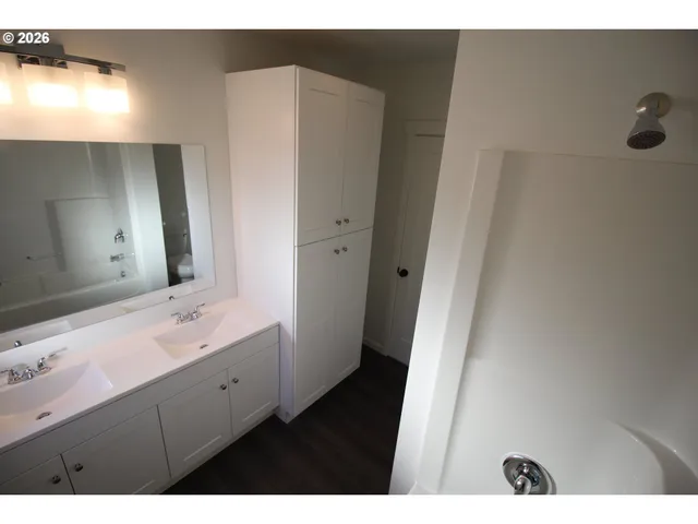 $355,000 | 186 Southwest Rainbow Avenue, Dallas, OR 97338