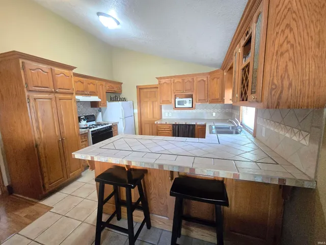 $174,500 | 5879 West Lewis Street, Albion, IN 46701