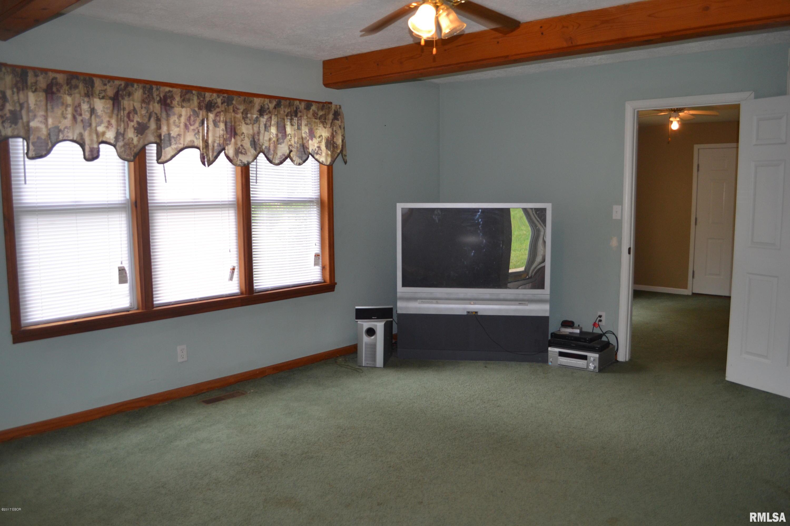 3446 Bernard Road Walnut Hill, IL 62893 - Photo 3 of 14