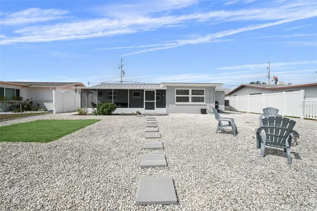 $3,100 | 13704 Veronica Drive, Hudson, FL 34667